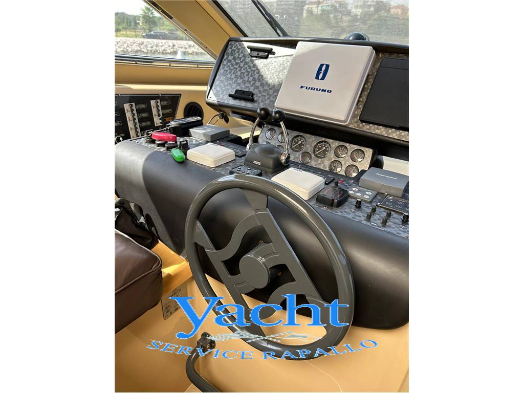 Ferretti 460