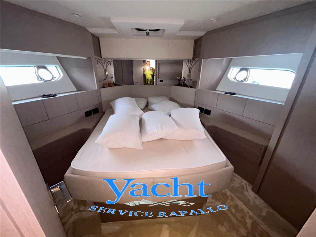 Ferretti 500