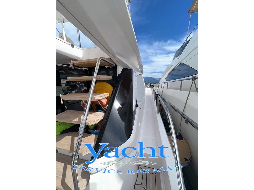 Ferretti 500
