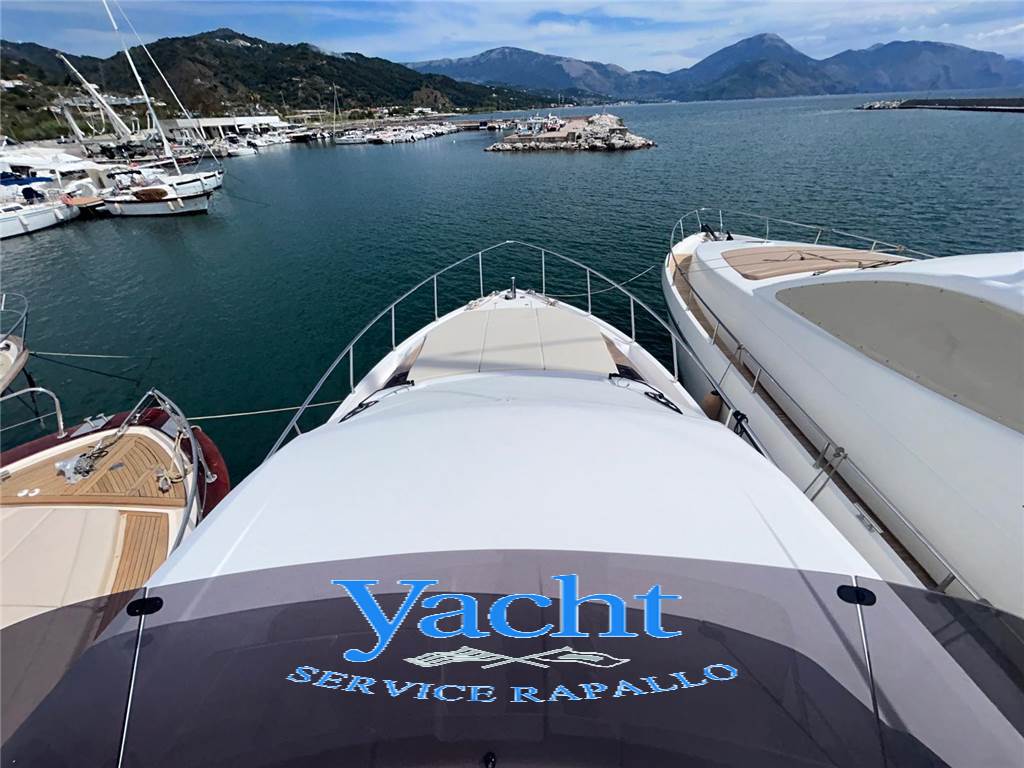 Ferretti 500