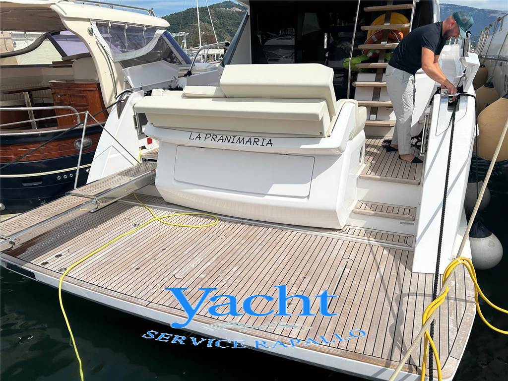 Ferretti 500
