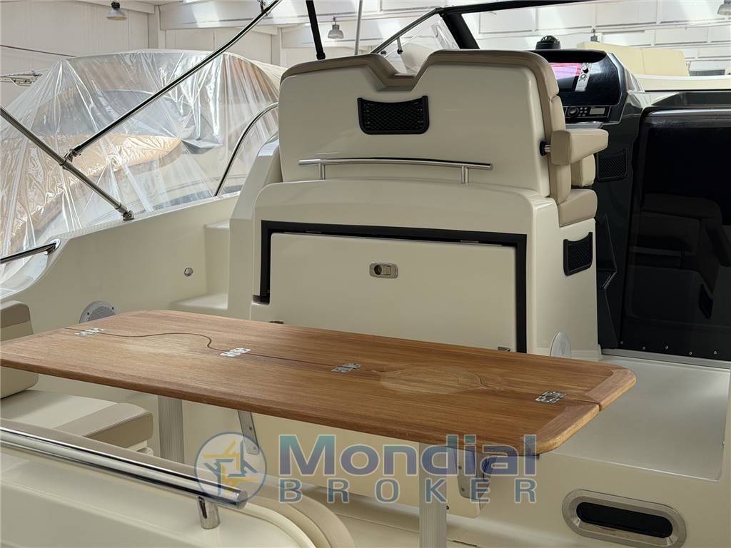 QUICKSILVER ACTIV 875 Sundeck