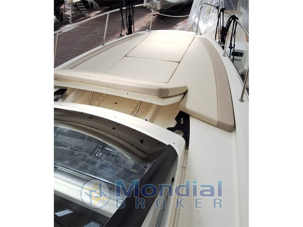 QUICKSILVER ACTIV 875 Sundeck