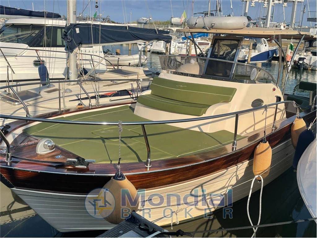 TIRRENIA VIVEUR 28 Cabin