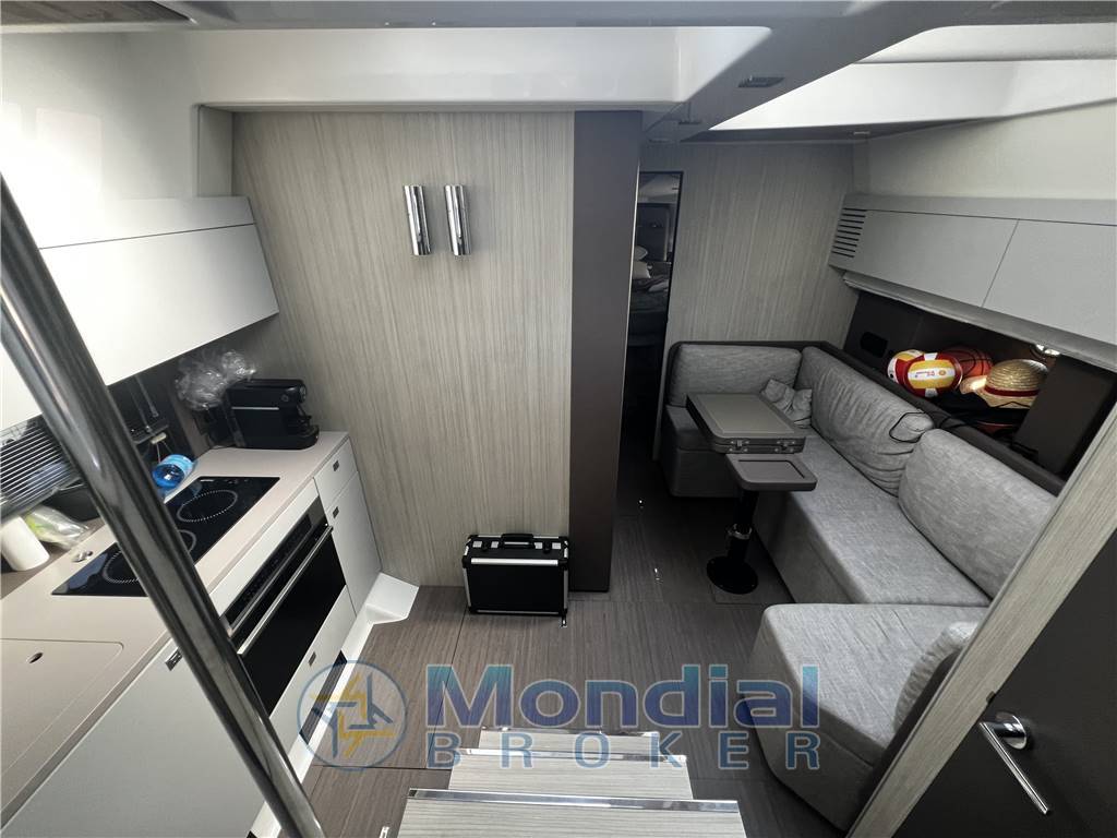 CRANCHI M 44  HT