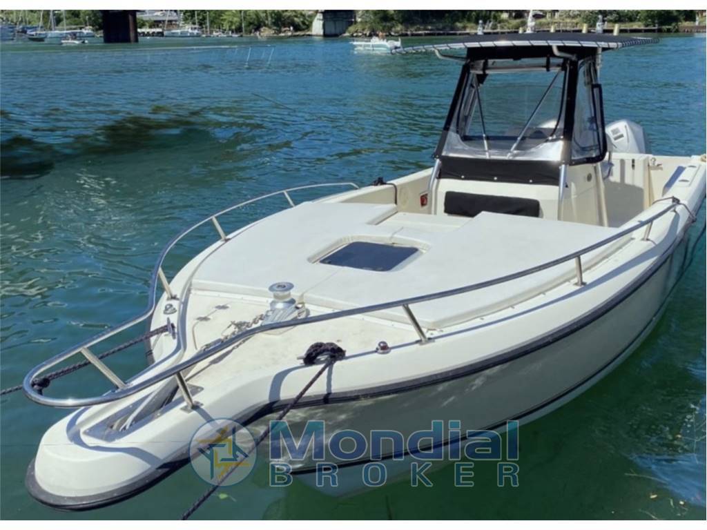 PURSUIT 2670 CUDDY CONSOLE