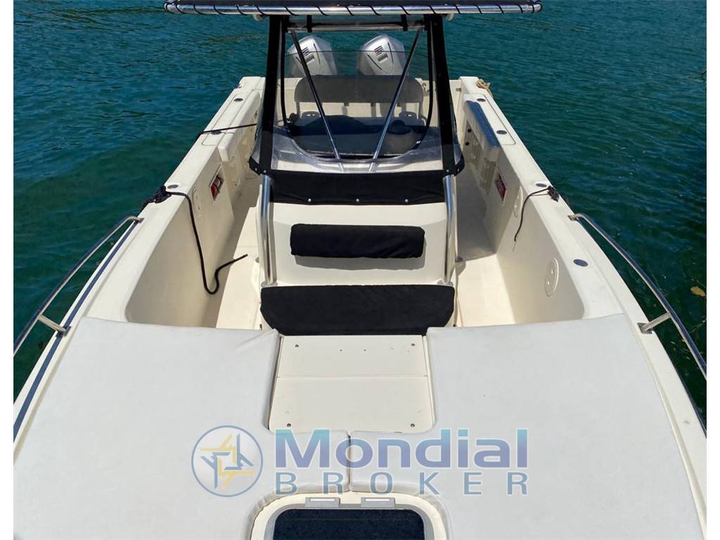 PURSUIT 2670 CUDDY CONSOLE