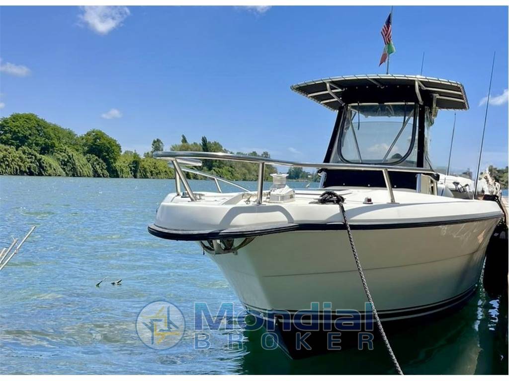 PURSUIT 2670 CUDDY CONSOLE