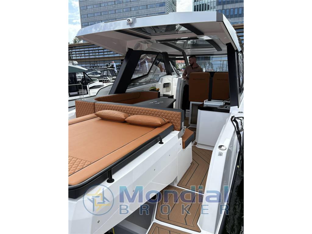 BALT YACHT 950 Cruise