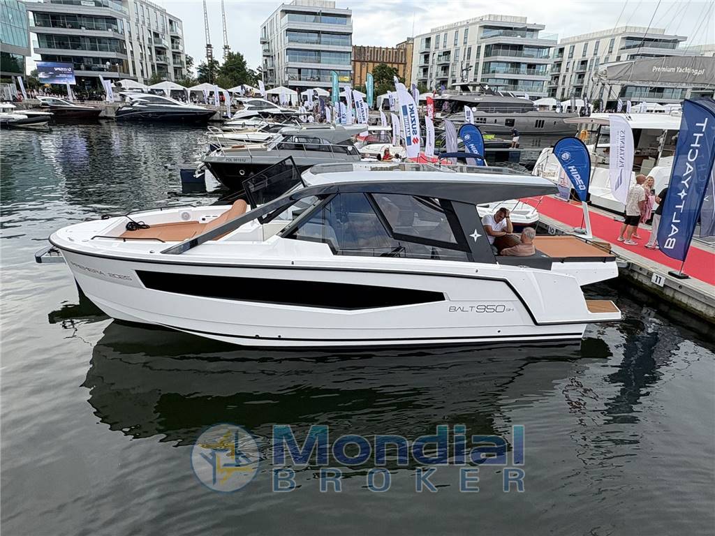 BALT YACHT 950 Cruise