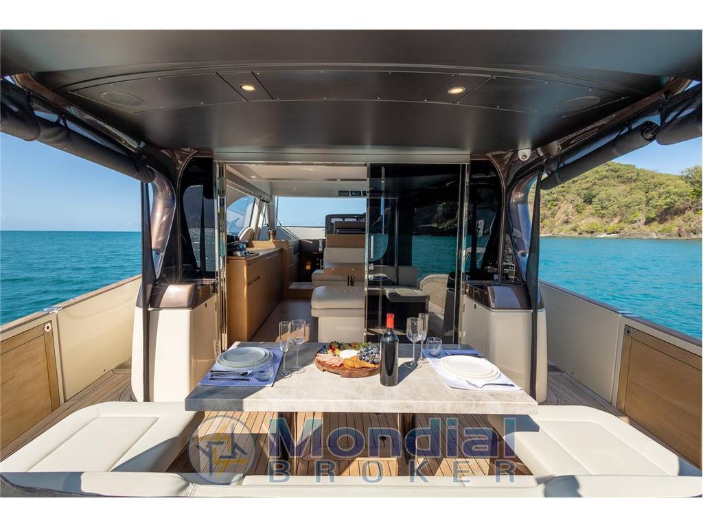 Solaris Power 57 Lobster