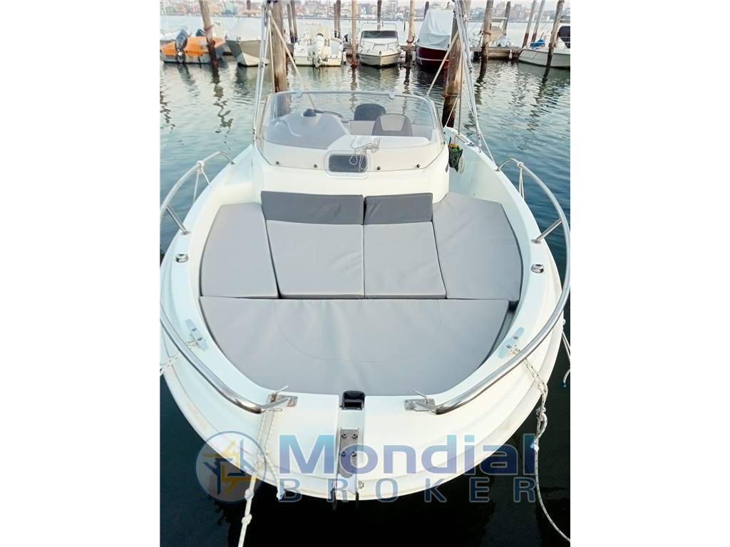 Jeanneau Cap Camarat 5.5 WA Serie 2