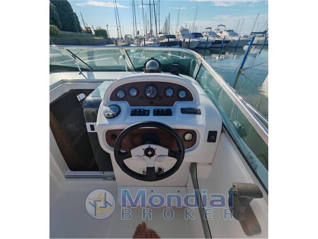 Jeanneau Leader 805