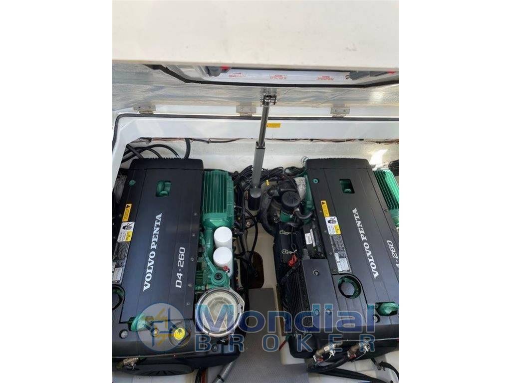 Jeanneau Leader 36 HT Natante
