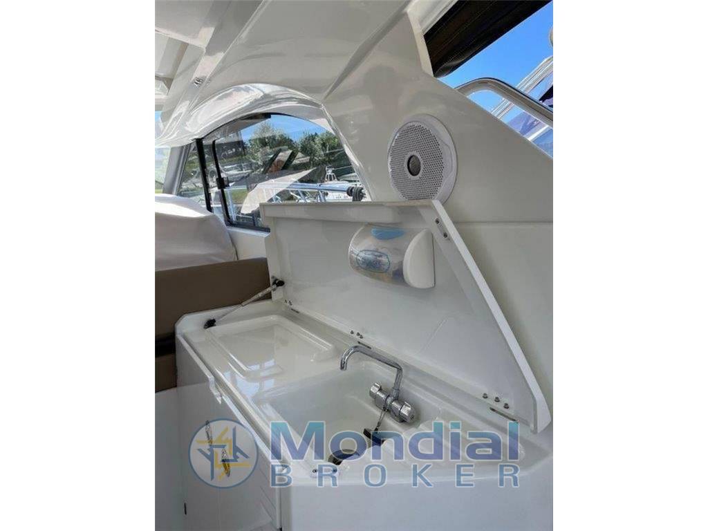 Jeanneau Leader 36 HT Natante