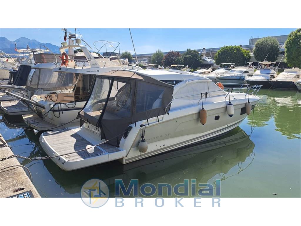Jeanneau Leader 36 HT Natante
