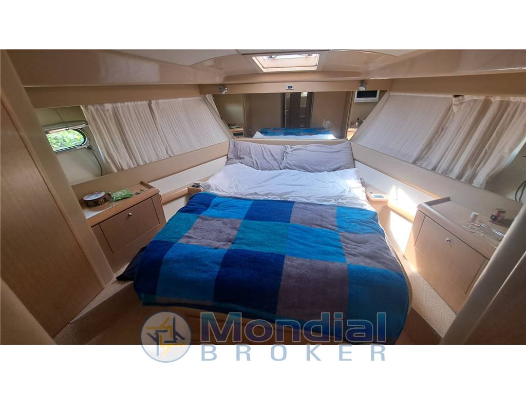 Ferretti 460
