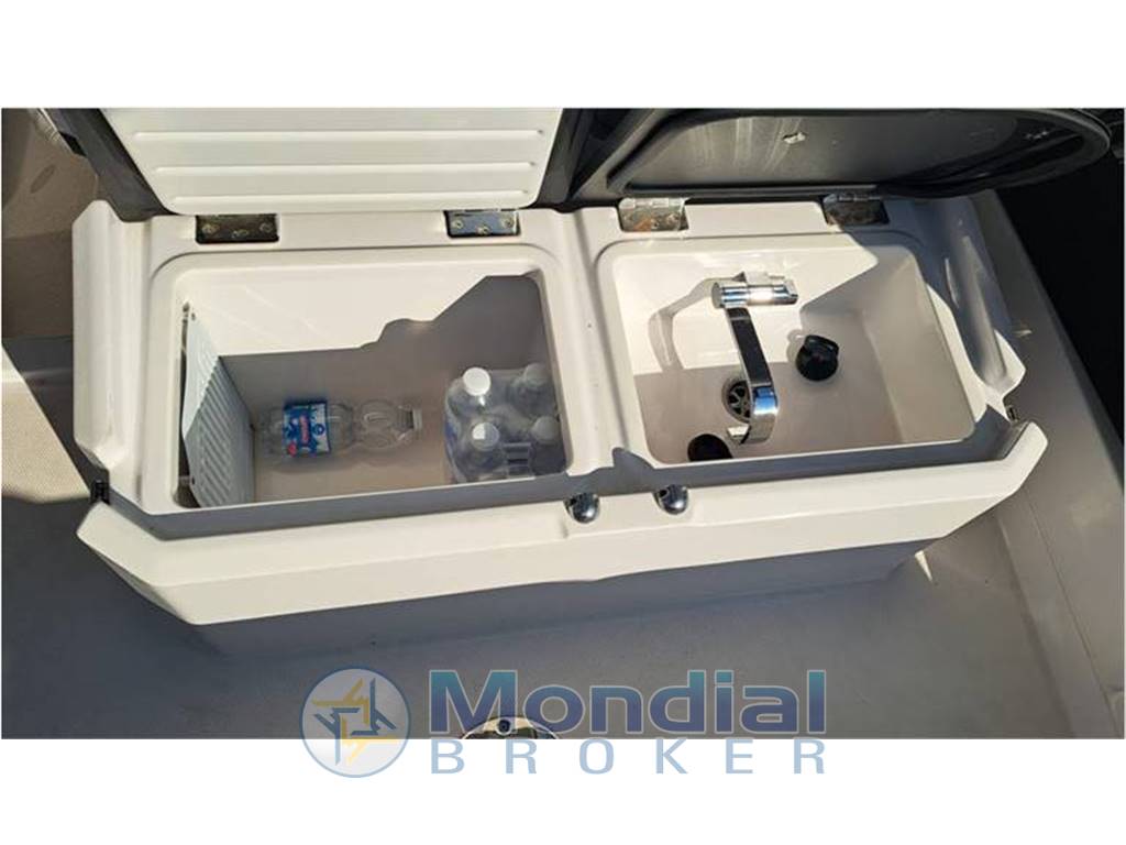 Axopar 28 Sun  Top Brabus