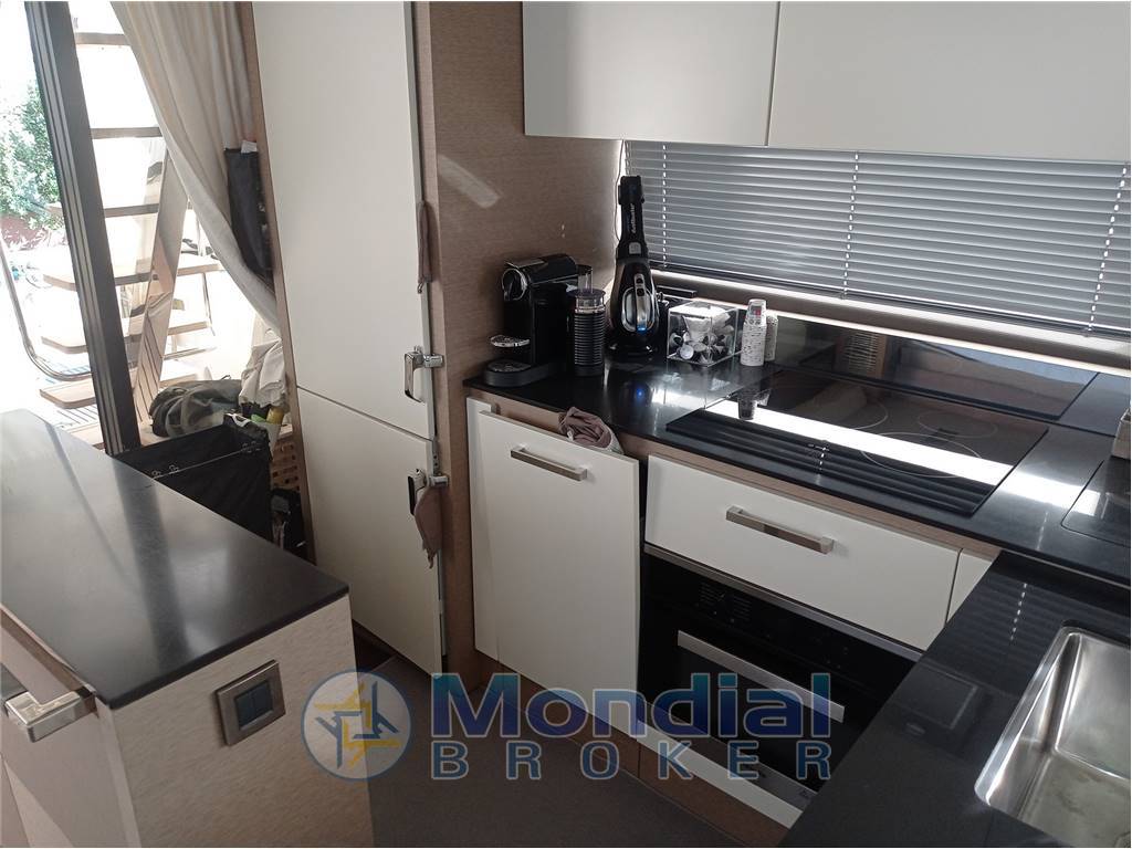 Jeanneau Prestige 680