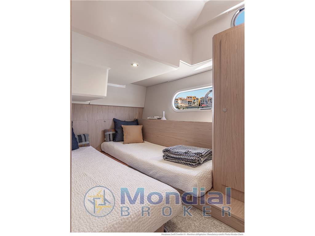 BENETEAU SWIFT TRAWLER 41 FLY