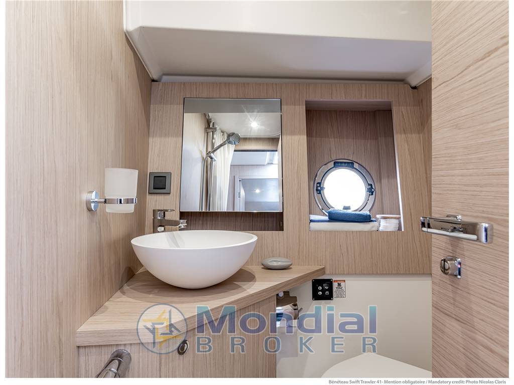 BENETEAU SWIFT TRAWLER 41 FLY