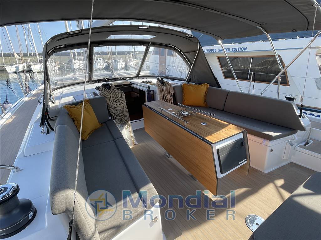 Dufour 470