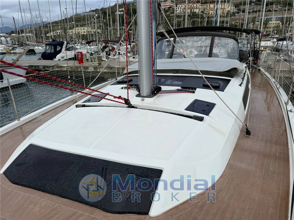 Dufour 470