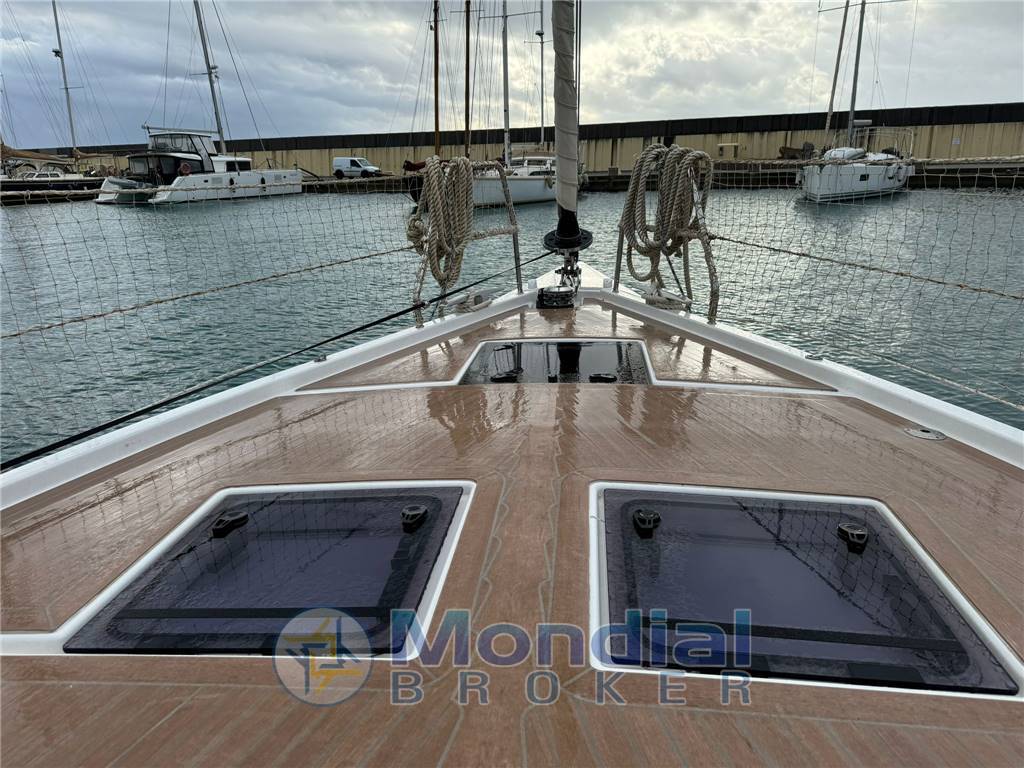 Dufour 470