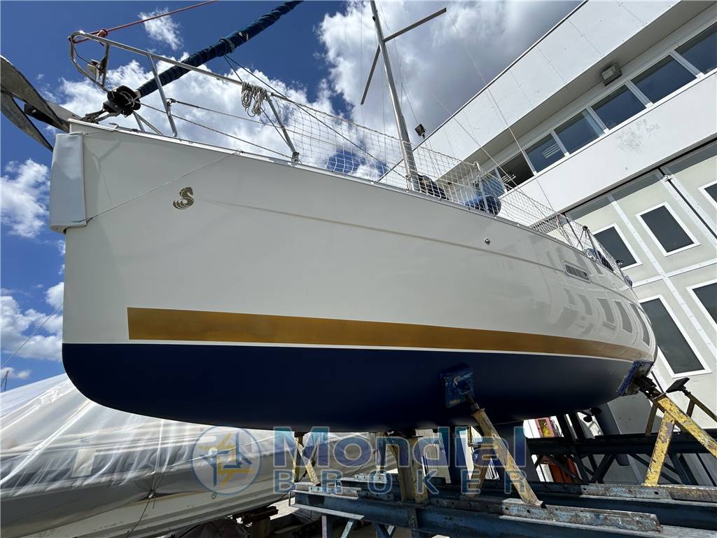 BENETEAU OCEANIS 323