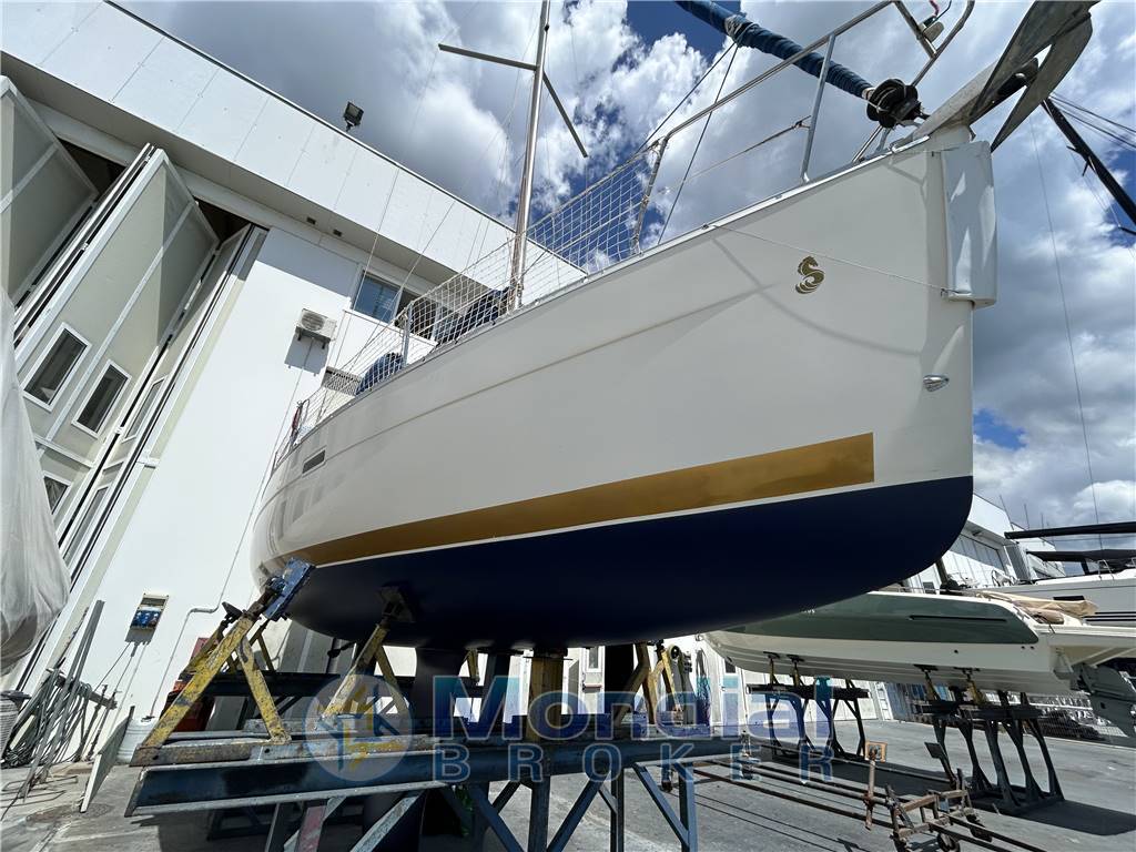 BENETEAU OCEANIS 323