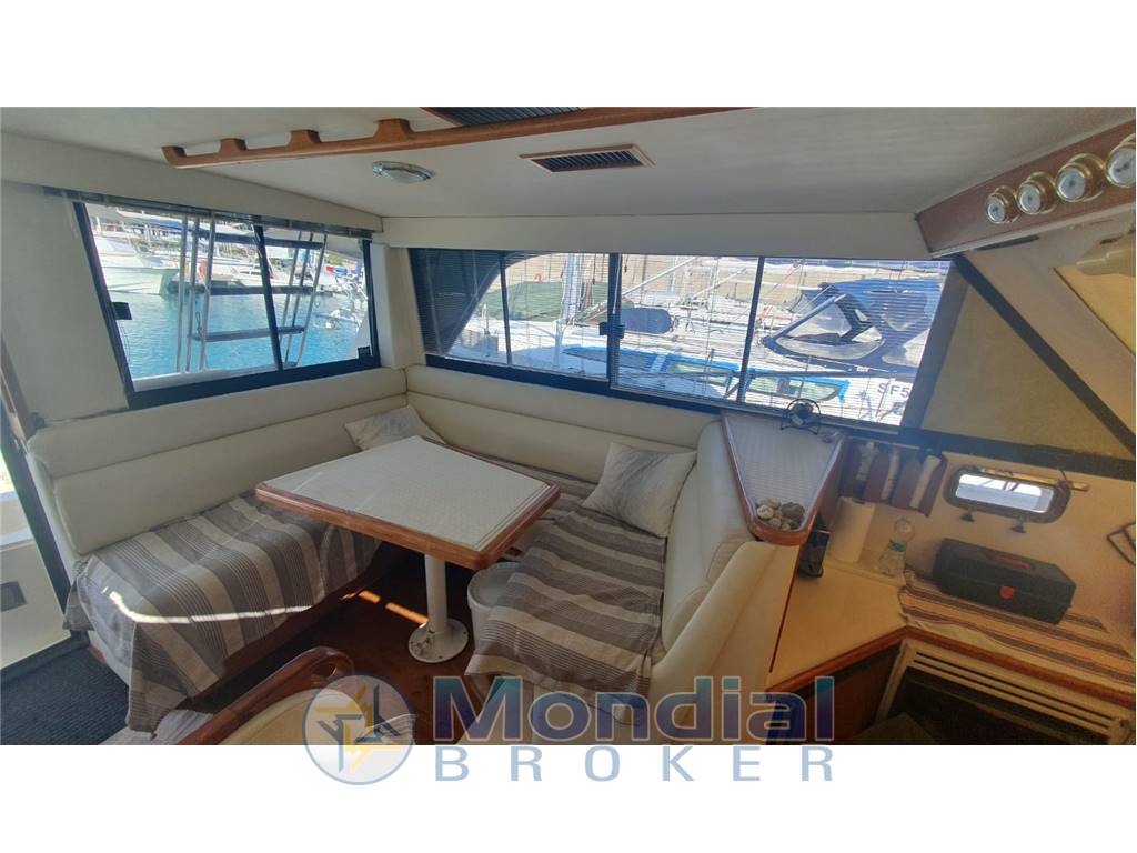 Riviera Australia Pty Ltd Riviera 3300 Flybridge