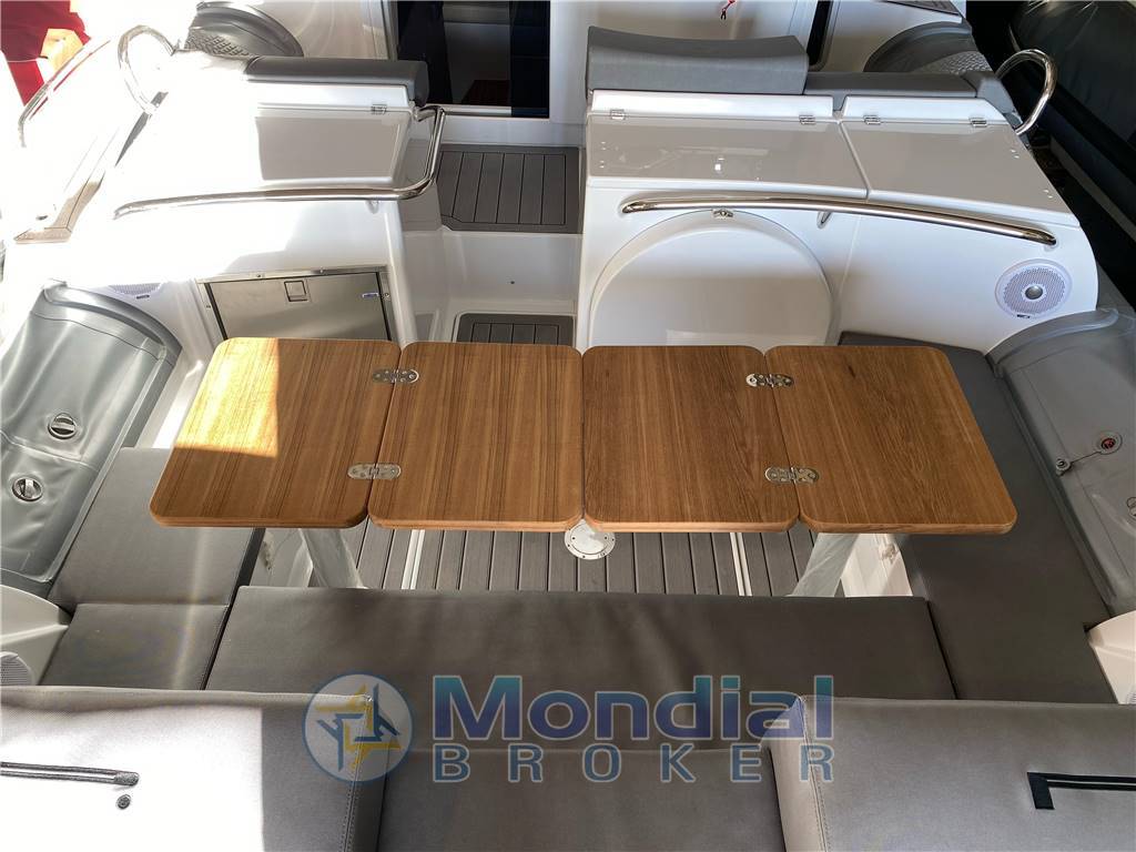 Pirelli Pirelli 1100 cabin