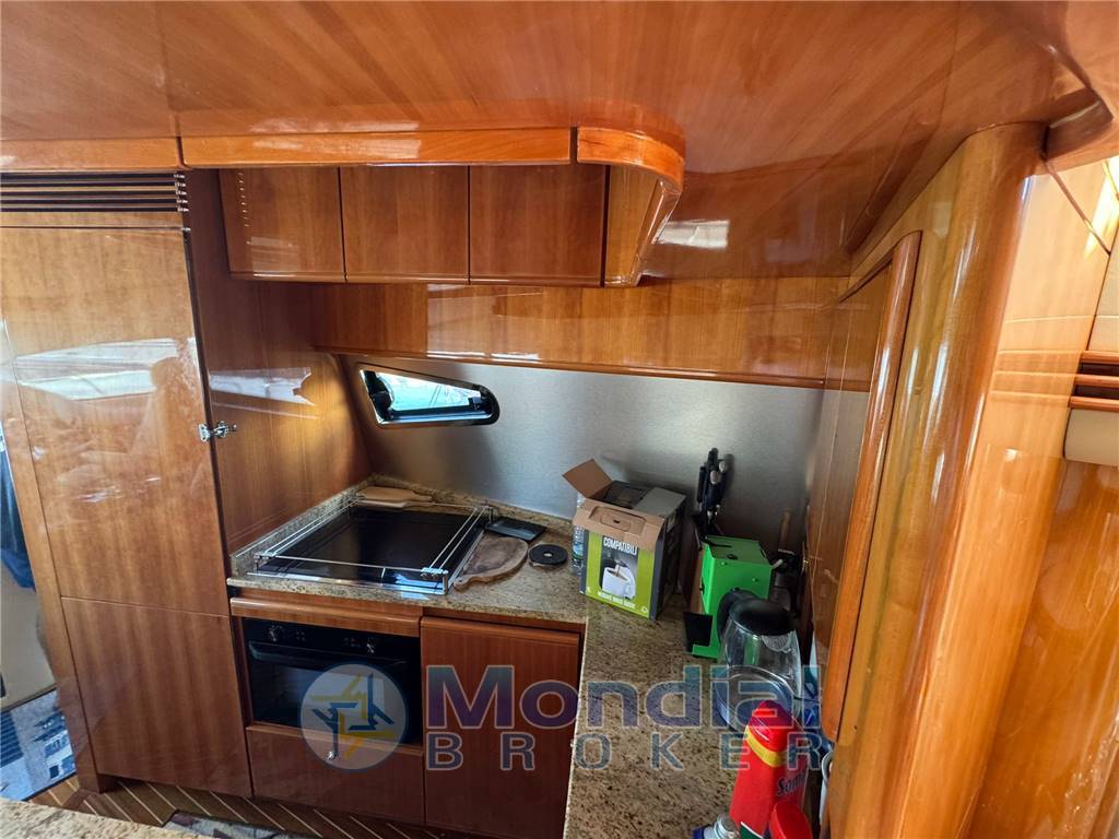 AZIMUT 68 EVO