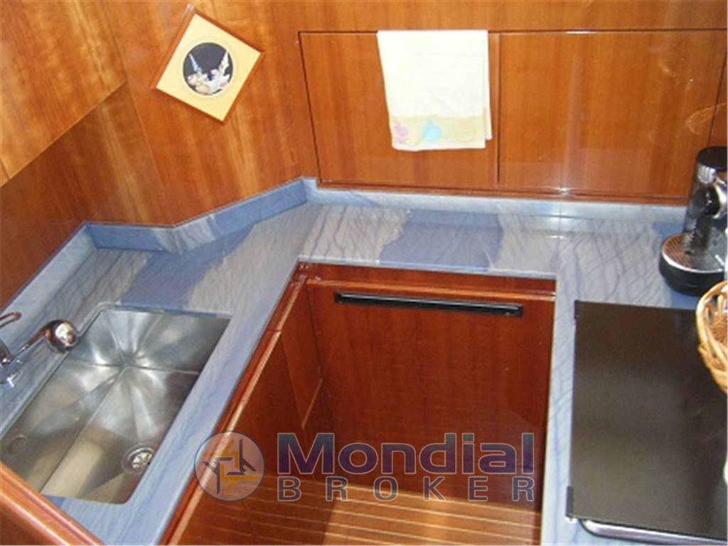 AZIMUT QUARANTATRE