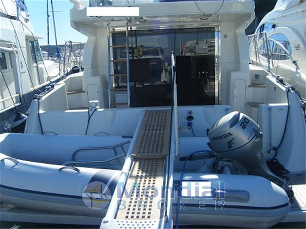 AZIMUT QUARANTATRE