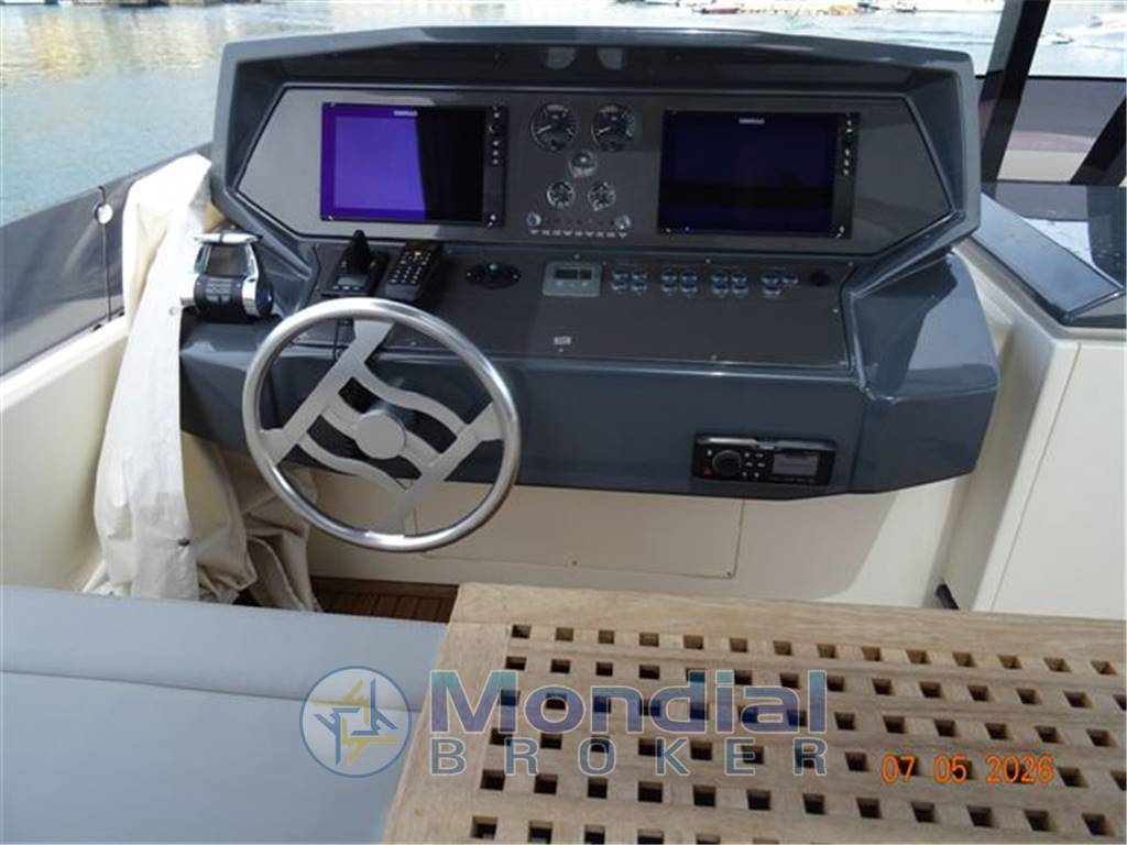 FERRETTI GROUP FERRETTI 850 HT