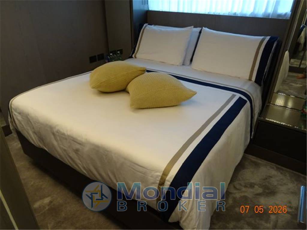 FERRETTI GROUP FERRETTI 850 HT