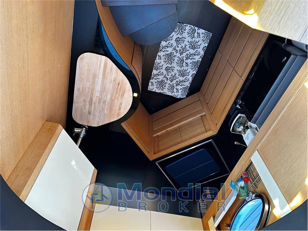 CANTIERI ADRIATICO PERSHING 64