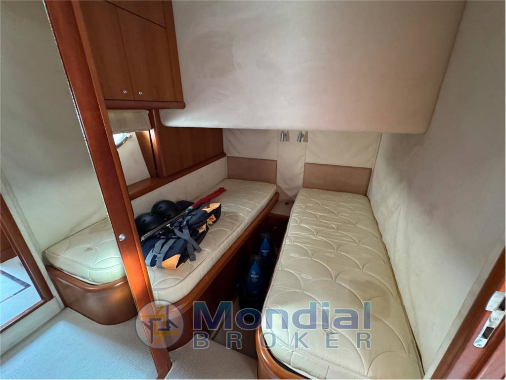 SUNSEEKER PREDATOR  72HT