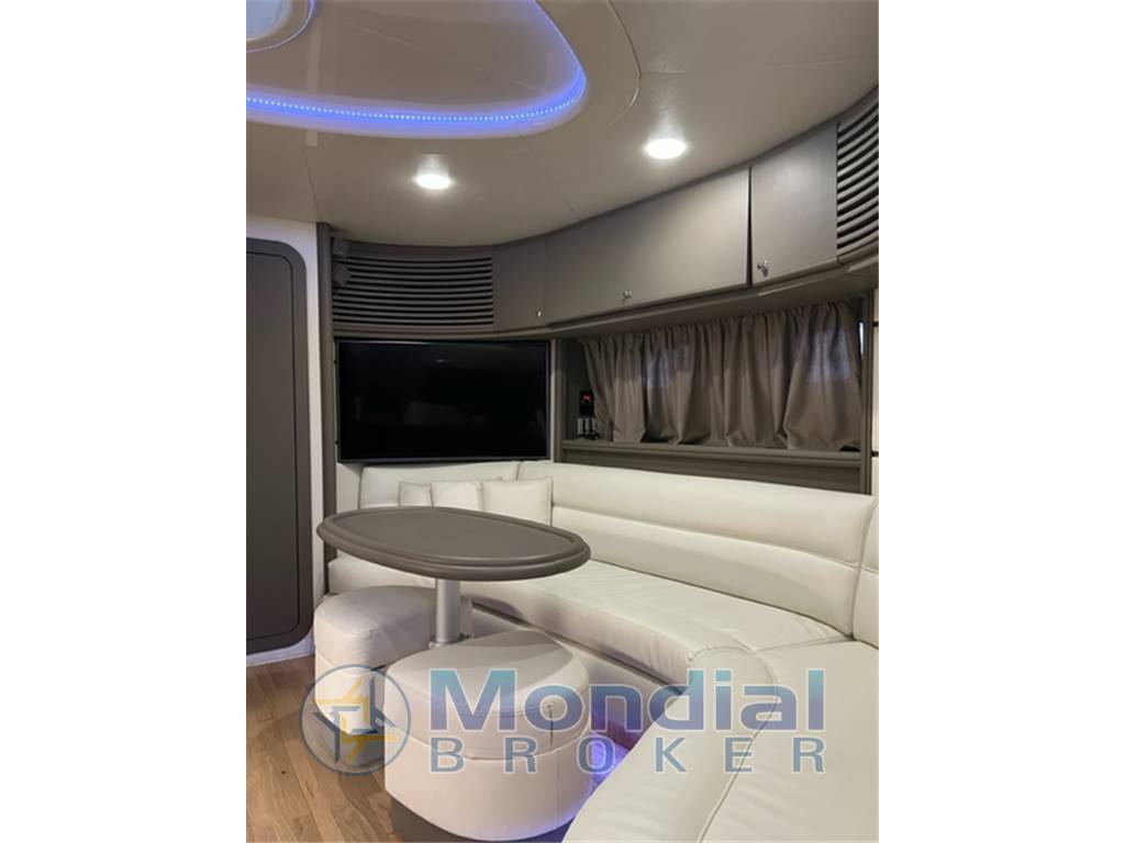 BAIA MERYCRAFT AZZURRA 63