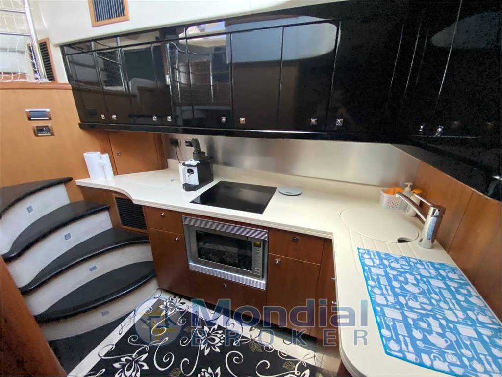 SUNSEEKER MANHATTAN 52