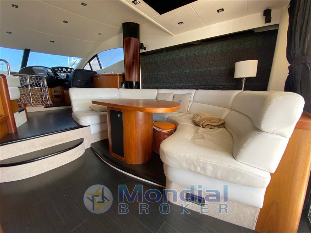 SUNSEEKER MANHATTAN 52