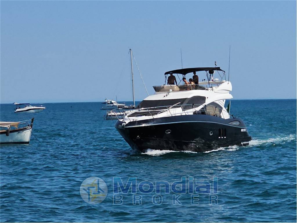 SUNSEEKER MANHATTAN 52