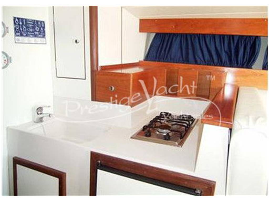 Tornado 38 Flush Deck