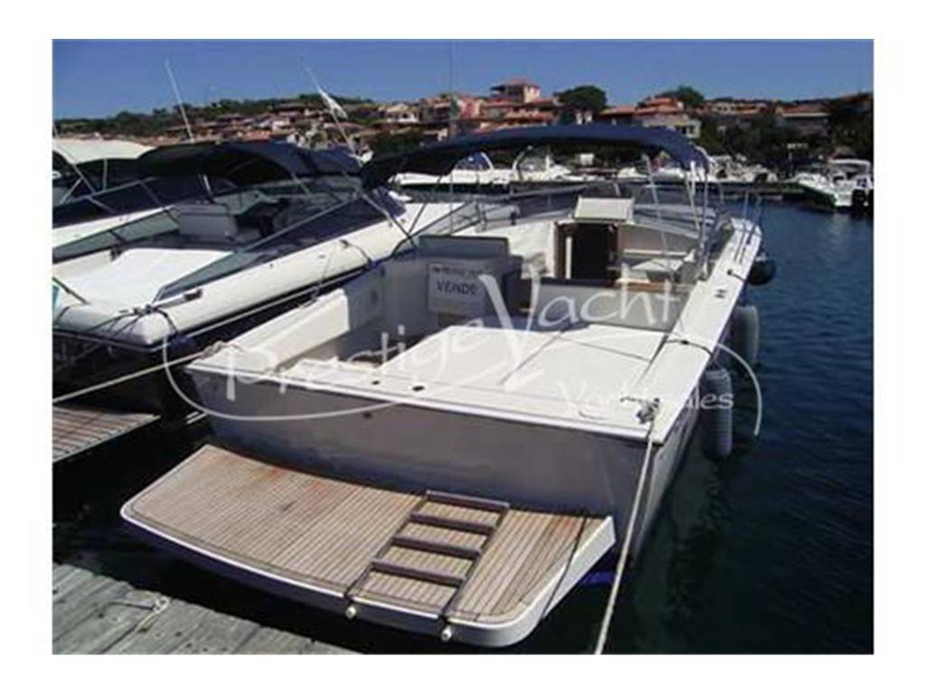 Tornado 38 Flush Deck