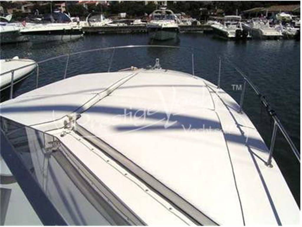 Tornado 38 Flush Deck