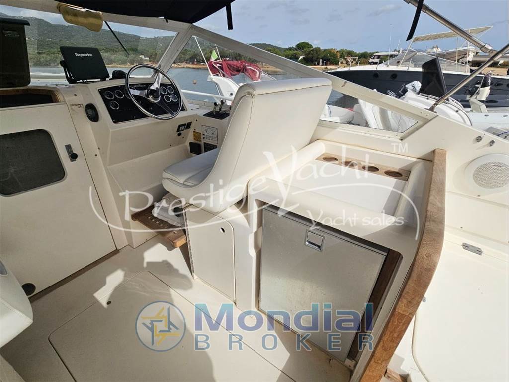 Bertram 28 Moppie