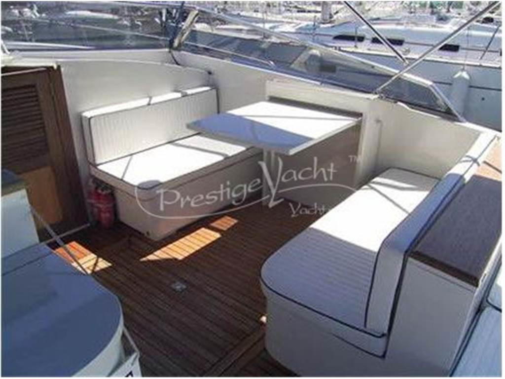 Tornado 38 Flush Deck