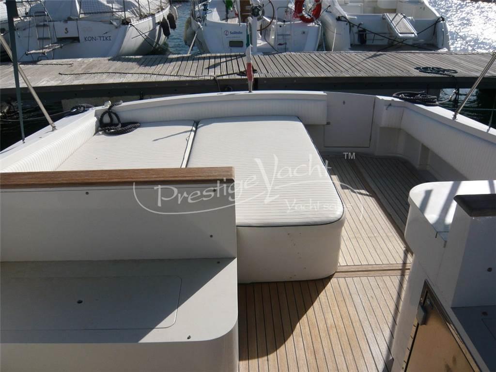 Tornado 38 Flush Deck