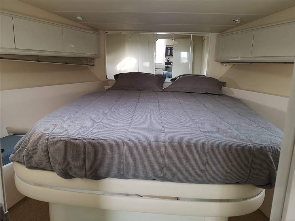 Pershing 40